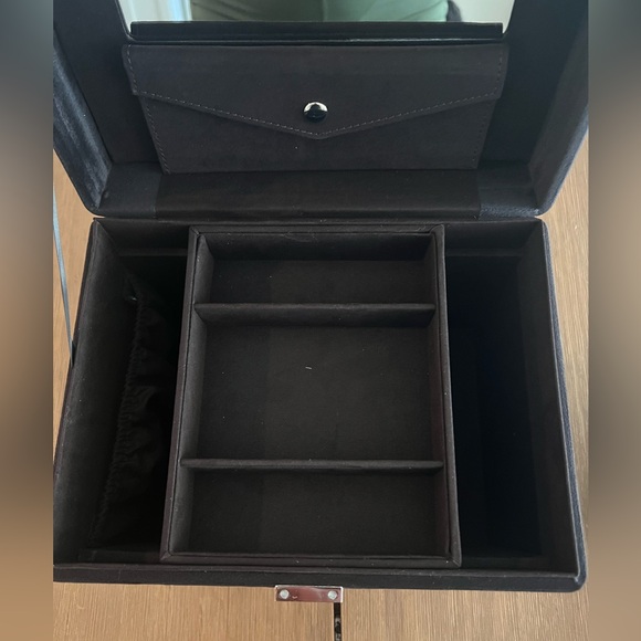 La Mer Large Velvet Vanity Box for Skincare, Makeup, Jewelry Storage - Picture 2 of 15